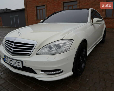 Білий Мерседес С Клас, об'ємом двигуна 5.5 л та пробігом 240 тис. км за 17500 $, фото 13 на Automoto.ua