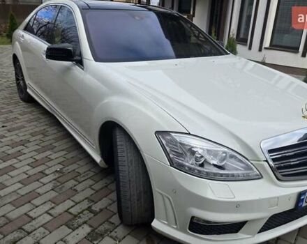 Белый Мерседес С Класс, объемом двигателя 5.5 л и пробегом 197 тыс. км за 15500 $, фото 5 на Automoto.ua