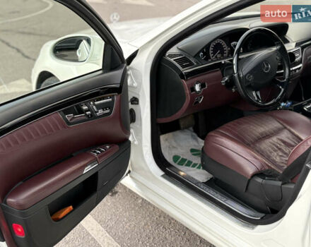 Білий Мерседес С Клас, об'ємом двигуна 5.46 л та пробігом 183 тис. км за 16900 $, фото 32 на Automoto.ua