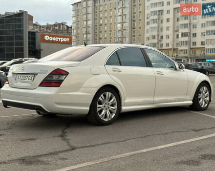 Білий Мерседес С Клас, об'ємом двигуна 5.46 л та пробігом 183 тис. км за 16900 $, фото 9 на Automoto.ua