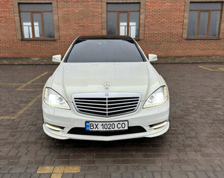 Білий Мерседес С Клас, об'ємом двигуна 5.5 л та пробігом 240 тис. км за 17500 $, фото 5 на Automoto.ua