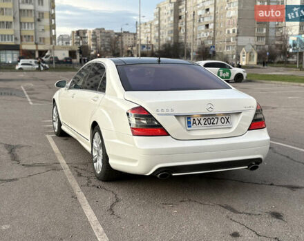 Білий Мерседес С Клас, об'ємом двигуна 5.46 л та пробігом 183 тис. км за 16900 $, фото 19 на Automoto.ua