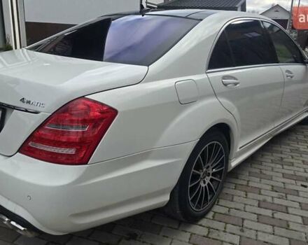 Белый Мерседес С Класс, объемом двигателя 5.5 л и пробегом 197 тыс. км за 15500 $, фото 4 на Automoto.ua