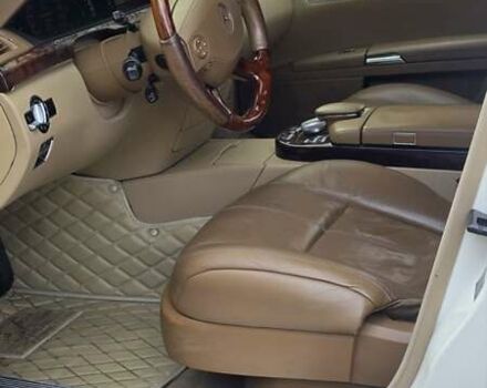 Белый Мерседес С Класс, объемом двигателя 5.5 л и пробегом 197 тыс. км за 15500 $, фото 6 на Automoto.ua