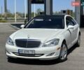 Білий Мерседес С Клас, об'ємом двигуна 5.46 л та пробігом 240 тис. км за 11900 $, фото 5 на Automoto.ua
