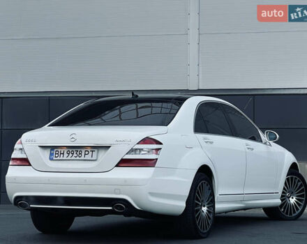 Білий Мерседес С Клас, об'ємом двигуна 5.5 л та пробігом 177 тис. км за 12900 $, фото 16 на Automoto.ua