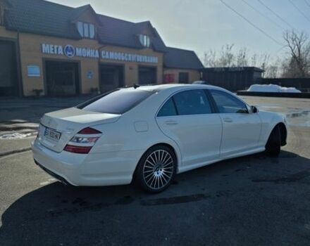 Білий Мерседес С Клас, об'ємом двигуна 5.5 л та пробігом 180 тис. км за 13999 $, фото 24 на Automoto.ua