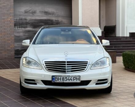 Білий Мерседес С Клас, об'ємом двигуна 3.5 л та пробігом 140 тис. км за 15900 $, фото 1 на Automoto.ua