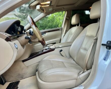 Білий Мерседес С Клас, об'ємом двигуна 3.5 л та пробігом 140 тис. км за 15900 $, фото 16 на Automoto.ua