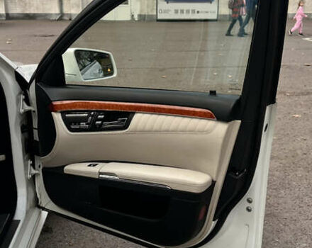 Мерседес С Класс 2010 в Львове на Automoto.ua Белый Мерседес С Класс, объемом двигателя 5.51 л и пробегом 264 тыс. км за 18500 $, фото 27 на Automoto.ua