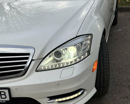 Мерседес С Класс 2010 в Львове на Automoto.ua Белый Мерседес С Класс, объемом двигателя 5.51 л и пробегом 264 тыс. км за 18500 $, фото 5 на Automoto.ua