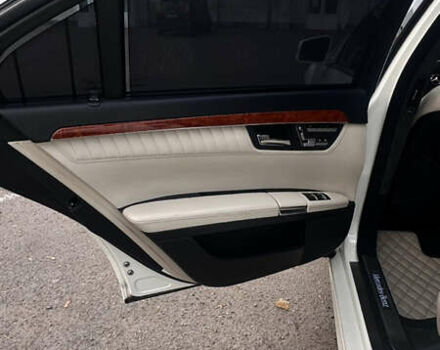 Мерседес С Класс 2010 в Львове на Automoto.ua Белый Мерседес С Класс, объемом двигателя 5.51 л и пробегом 264 тыс. км за 18500 $, фото 31 на Automoto.ua