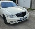 Белый Мерседес С Класс, объемом двигателя 5.5 л и пробегом 270 тыс. км за 16000 $, фото 2 на Automoto.ua
