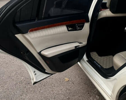 Мерседес С Класс 2010 в Львове на Automoto.ua Белый Мерседес С Класс, объемом двигателя 5.51 л и пробегом 264 тыс. км за 18500 $, фото 30 на Automoto.ua