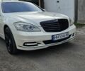 Белый Мерседес С Класс, объемом двигателя 5.5 л и пробегом 270 тыс. км за 16000 $, фото 1 на Automoto.ua