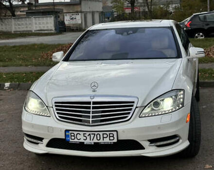 Мерседес С Класс 2010 в Львове на Automoto.ua Белый Мерседес С Класс, объемом двигателя 5.51 л и пробегом 264 тыс. км за 18500 $, фото 3 на Automoto.ua