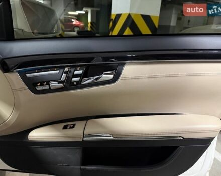 Білий Мерседес С Клас, об'ємом двигуна 1.99 л та пробігом 229 тис. км за 16500 $, фото 46 на Automoto.ua