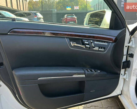 Білий Мерседес С Клас, об'ємом двигуна 2.99 л та пробігом 291 тис. км за 19000 $, фото 6 на Automoto.ua