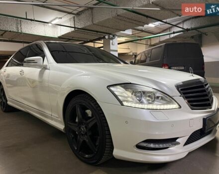 Білий Мерседес С Клас, об'ємом двигуна 1.99 л та пробігом 229 тис. км за 16500 $, фото 2 на Automoto.ua