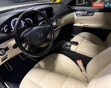 Білий Мерседес С Клас, об'ємом двигуна 1.99 л та пробігом 229 тис. км за 16500 $, фото 26 на Automoto.ua