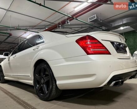 Білий Мерседес С Клас, об'ємом двигуна 1.99 л та пробігом 229 тис. км за 16500 $, фото 13 на Automoto.ua