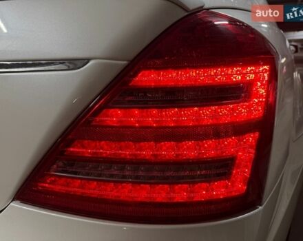 Білий Мерседес С Клас, об'ємом двигуна 1.99 л та пробігом 229 тис. км за 16500 $, фото 17 на Automoto.ua