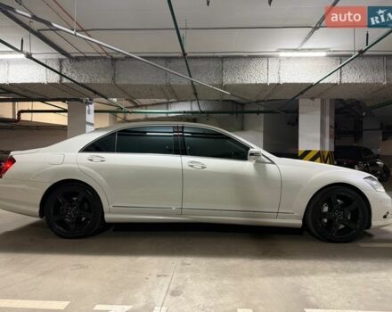 Білий Мерседес С Клас, об'ємом двигуна 1.99 л та пробігом 229 тис. км за 16500 $, фото 21 на Automoto.ua