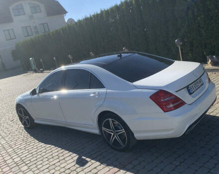 Белый Мерседес С Класс, объемом двигателя 3.2 л и пробегом 273 тыс. км за 19999 $, фото 2 на Automoto.ua