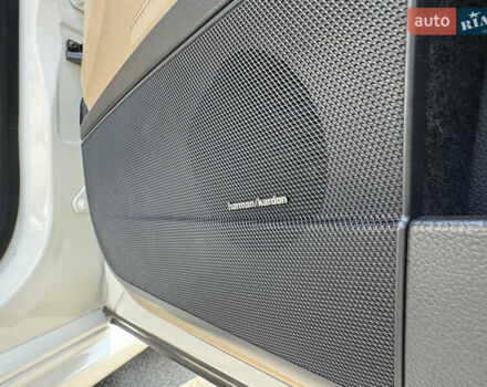 Белый Мерседес С Класс, объемом двигателя 4.66 л и пробегом 209 тыс. км за 19800 $, фото 44 на Automoto.ua