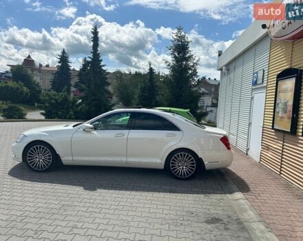 Белый Мерседес С Класс, объемом двигателя 3 л и пробегом 148 тыс. км за 24900 $, фото 6 на Automoto.ua