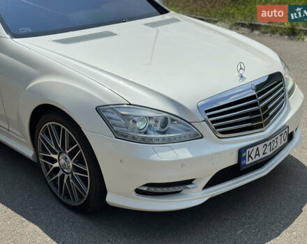 Белый Мерседес С Класс, объемом двигателя 4.66 л и пробегом 209 тыс. км за 19800 $, фото 9 на Automoto.ua