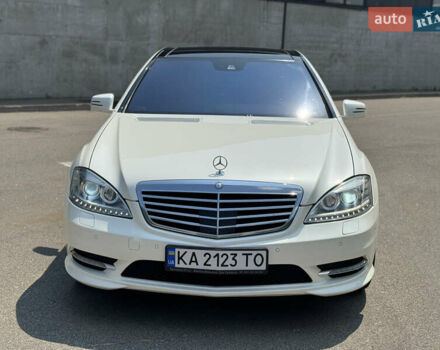 Белый Мерседес С Класс, объемом двигателя 4.66 л и пробегом 209 тыс. км за 19800 $, фото 7 на Automoto.ua