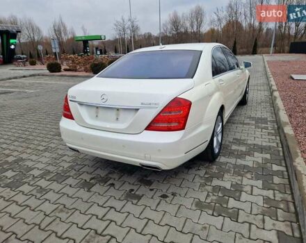 Белый Мерседес С Класс, объемом двигателя 3 л и пробегом 267 тыс. км за 21500 $, фото 12 на Automoto.ua