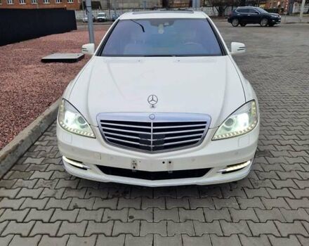 Белый Мерседес С Класс, объемом двигателя 3 л и пробегом 267 тыс. км за 21500 $, фото 4 на Automoto.ua