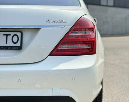 Белый Мерседес С Класс, объемом двигателя 4.66 л и пробегом 209 тыс. км за 19800 $, фото 22 на Automoto.ua