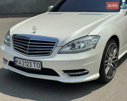 Белый Мерседес С Класс, объемом двигателя 4.66 л и пробегом 209 тыс. км за 19800 $, фото 3 на Automoto.ua