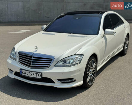 Белый Мерседес С Класс, объемом двигателя 4.66 л и пробегом 209 тыс. км за 19800 $, фото 5 на Automoto.ua