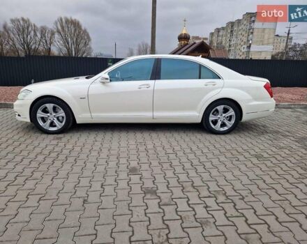 Белый Мерседес С Класс, объемом двигателя 3 л и пробегом 267 тыс. км за 21500 $, фото 3 на Automoto.ua