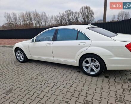 Белый Мерседес С Класс, объемом двигателя 3 л и пробегом 267 тыс. км за 21500 $, фото 8 на Automoto.ua