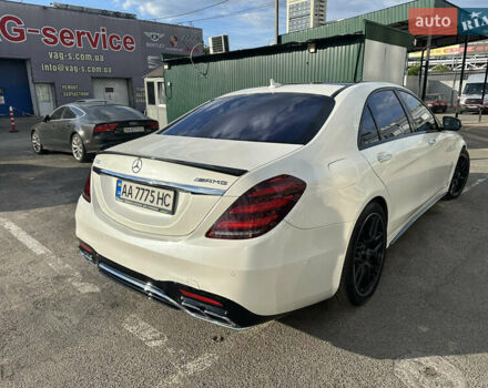 Белый Мерседес С Класс, объемом двигателя 5.5 л и пробегом 102 тыс. км за 52500 $, фото 2 на Automoto.ua