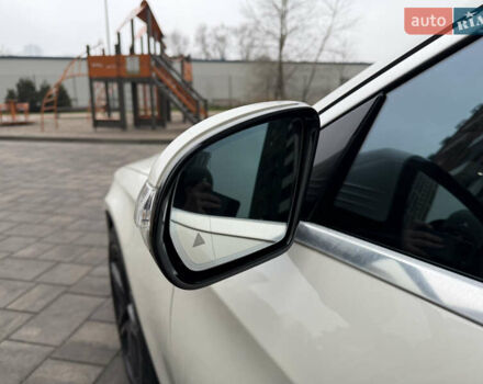 Белый Мерседес С Класс, объемом двигателя 4.7 л и пробегом 187 тыс. км за 34700 $, фото 13 на Automoto.ua