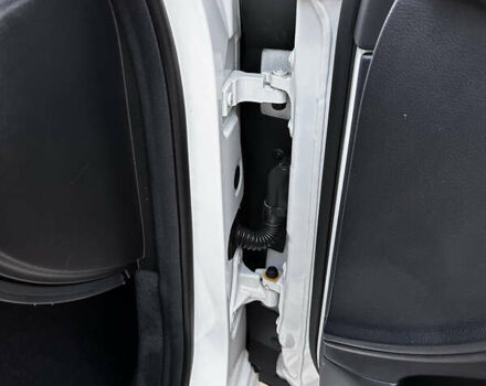 Мерседес С Класс 2015 в Хусте на Automoto.ua Белый Мерседес С Класс, объемом двигателя 3 л и пробегом 170 тыс. км за 35000 $, фото 33 на Automoto.ua