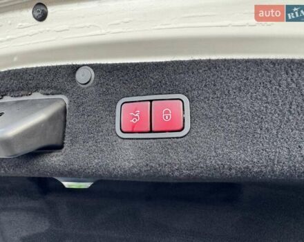 Белый Мерседес С Класс, объемом двигателя 3 л и пробегом 153 тыс. км за 36500 $, фото 28 на Automoto.ua