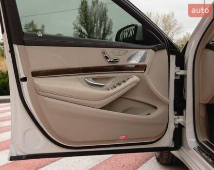 Білий Мерседес С Клас, об'ємом двигуна 4.7 л та пробігом 165 тис. км за 54500 $, фото 38 на Automoto.ua