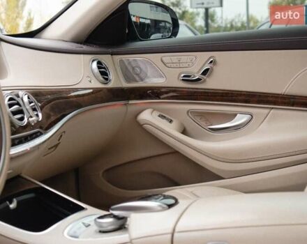 Білий Мерседес С Клас, об'ємом двигуна 4.7 л та пробігом 165 тис. км за 54500 $, фото 53 на Automoto.ua