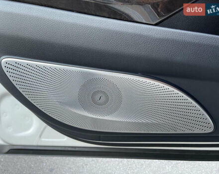 Білий Мерседес С Клас, об'ємом двигуна 5.46 л та пробігом 150 тис. км за 61000 $, фото 36 на Automoto.ua