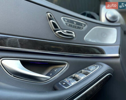 Білий Мерседес С Клас, об'ємом двигуна 5.46 л та пробігом 150 тис. км за 61000 $, фото 23 на Automoto.ua