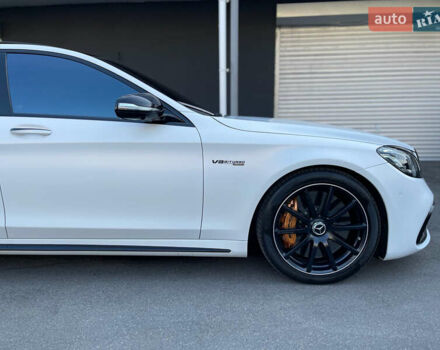 Білий Мерседес С Клас, об'ємом двигуна 5.46 л та пробігом 150 тис. км за 61000 $, фото 45 на Automoto.ua