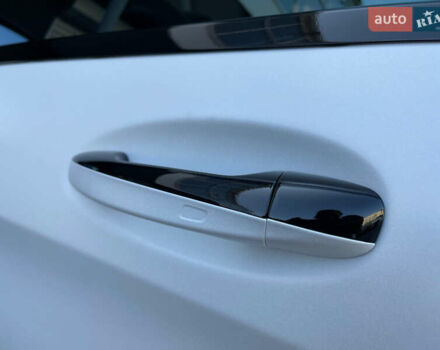 Білий Мерседес С Клас, об'ємом двигуна 5.46 л та пробігом 150 тис. км за 61000 $, фото 18 на Automoto.ua
