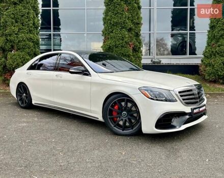 Белый Мерседес С Класс, объемом двигателя 5.46 л и пробегом 64 тыс. км за 67999 $, фото 2 на Automoto.ua